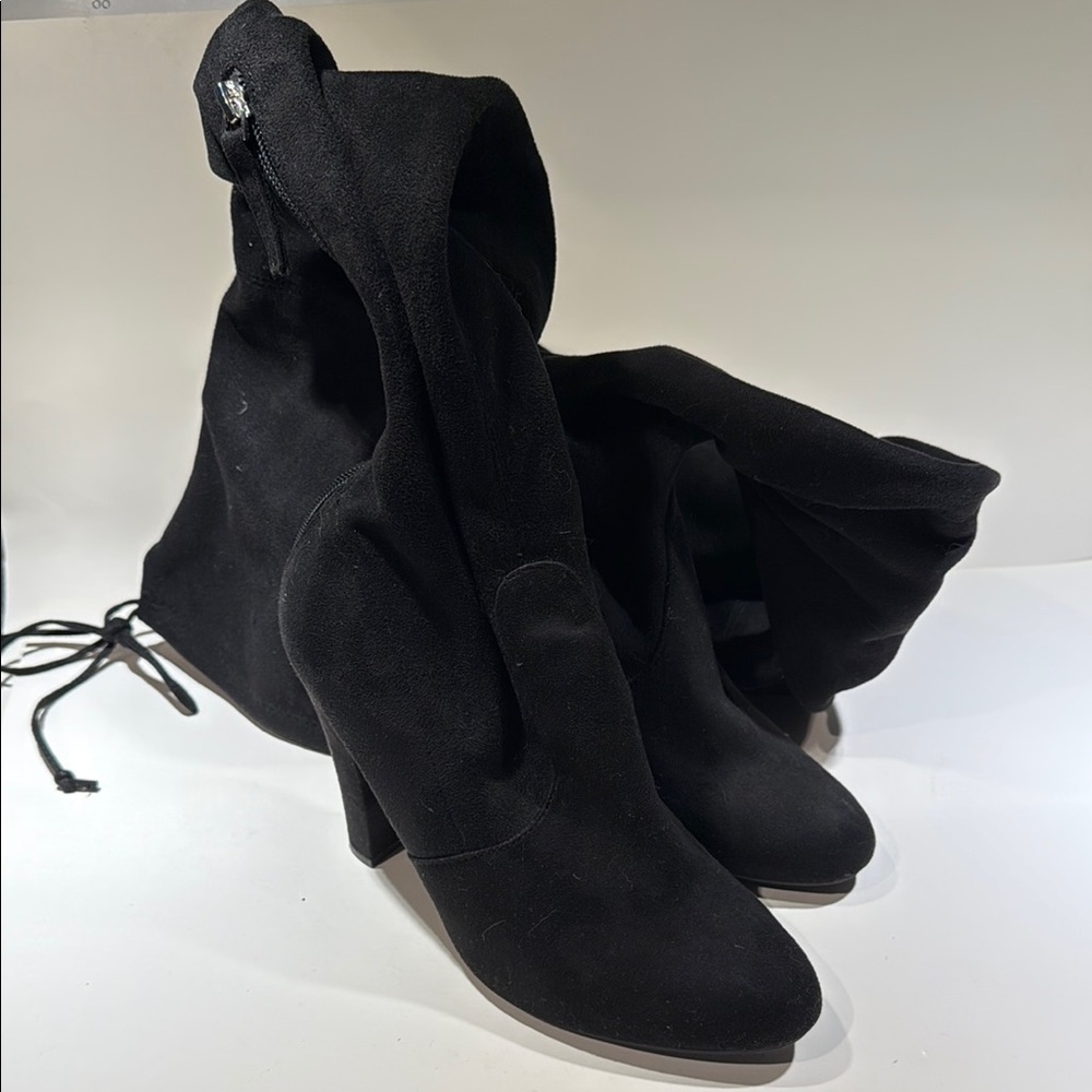 Steve Madden Black Heeled Boots Sleek Design